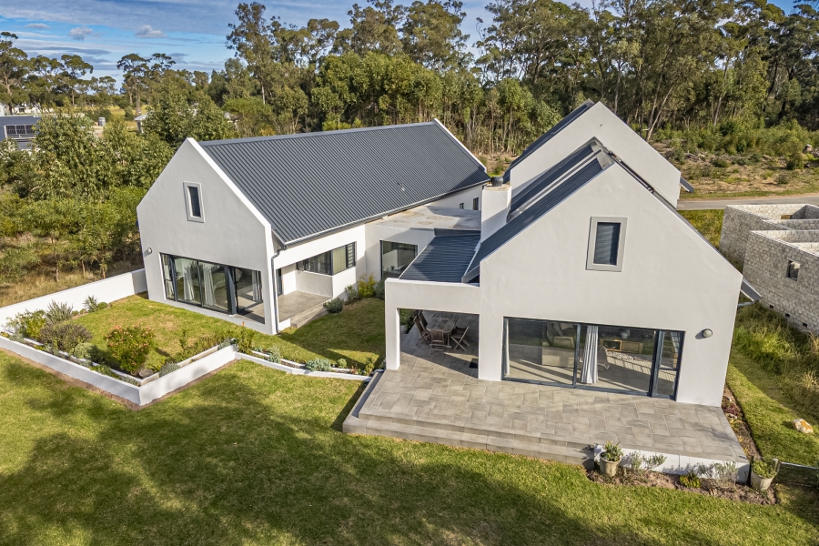 4 Bedroom Property for Sale in Wedgewood Golf Estate Eastern Cape